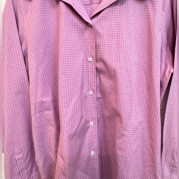 Eddie Bauer Lavender Checkered Button Down Shirt. Size XL - Picture 4 of 5